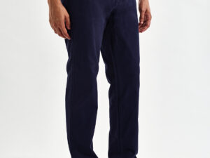 Men's Classic fit chinos