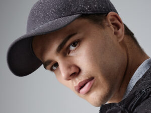 Seamless waterproof cap