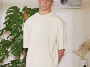 Oversized sleeve tee