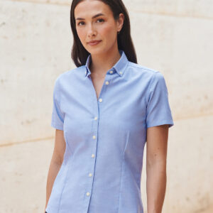 Women's modern short sleeve Oxford shirt