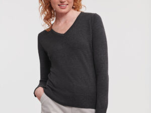 Women's v-neck knitted sweater