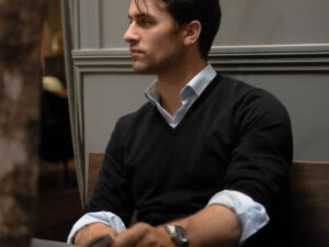 Brighton – elegant v-neck knit