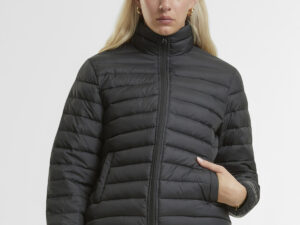 Women’s light puffer jacket