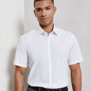 Stretch fit cotton poplin short sleeve shirt