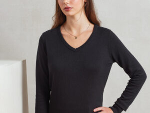 Women's v-neck knitted sweater
