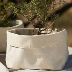 Reversible canvas organiser